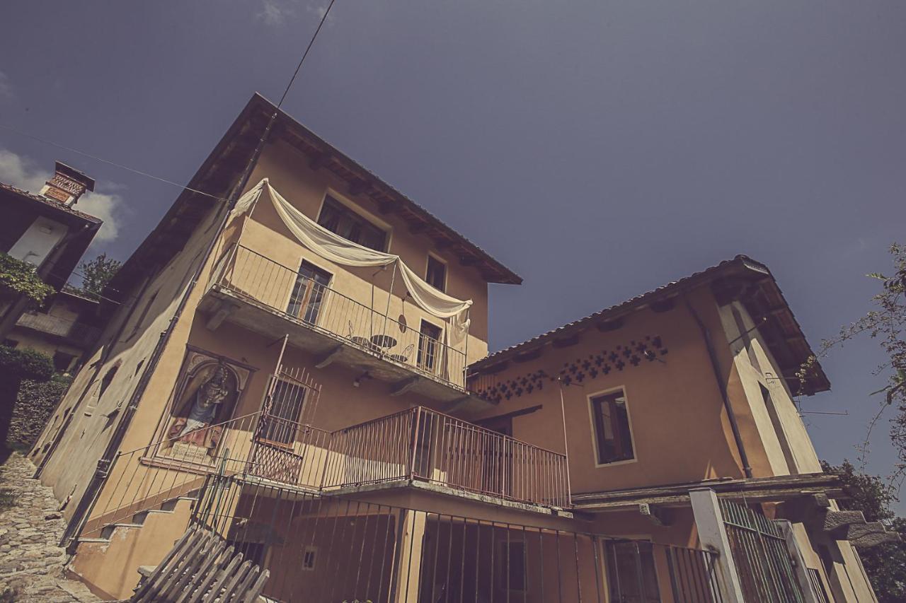 Relais Di Charme Frazione Chiavolino Villa Pollone Exterior photo