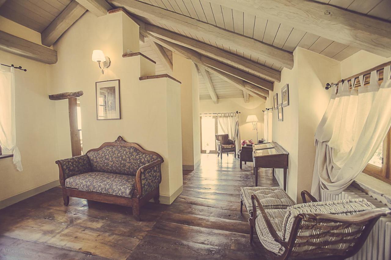 Relais Di Charme Frazione Chiavolino Villa Pollone Exterior photo